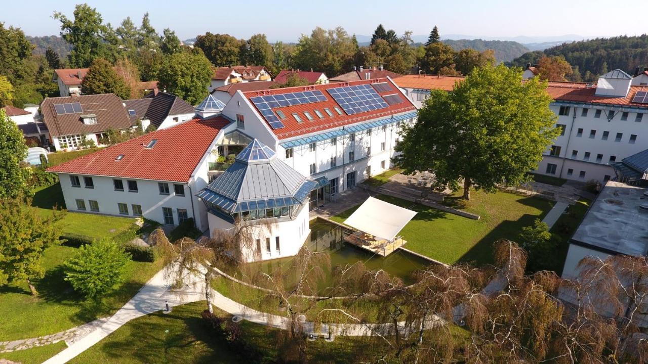 Spectrum Kirche Exerzitien-Und Bildungshaus Auf Mariahilf Passau Exterior foto