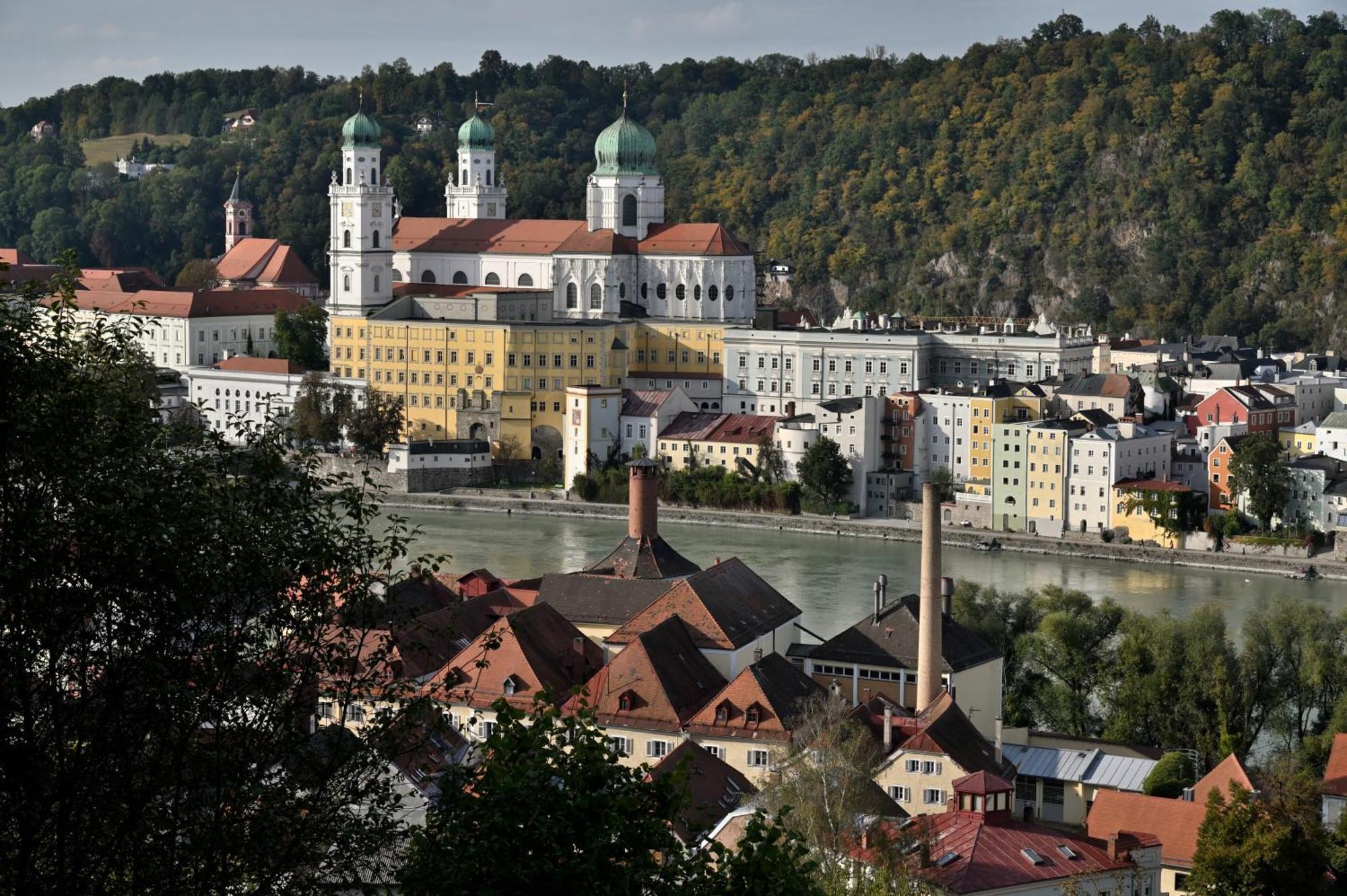 Spectrum Kirche Exerzitien-Und Bildungshaus Auf Mariahilf Passau Exterior foto